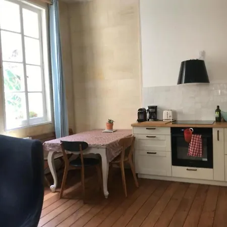 Large Nest In The Heart Of Bordeaux